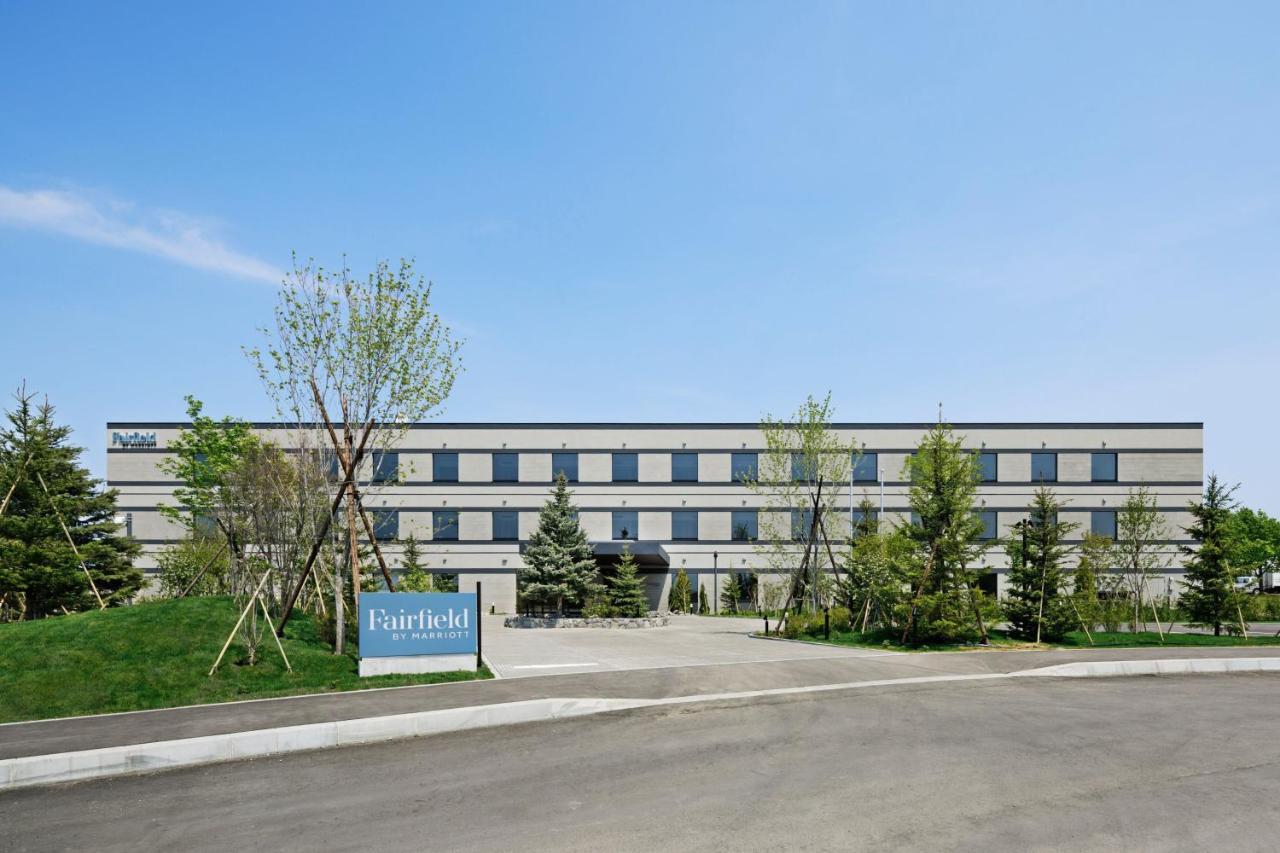Отель Fairfield By Marriott Hokkaido Naganuma Экстерьер фото