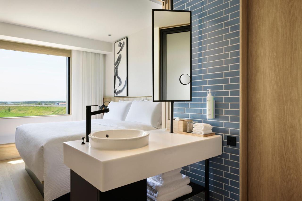 Отель Fairfield By Marriott Hokkaido Naganuma Экстерьер фото
